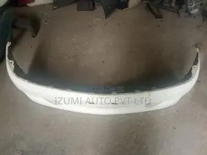 Mitsubishi Lancer CK2 /non cristal Front Bumper