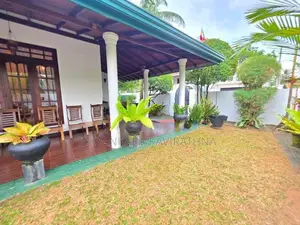 පර්චස් 16.8 ක මනරම් ගෙමිදුලක් සහිත අලංකාර නිවස විකිනීමට - මත්තෙගොඩ