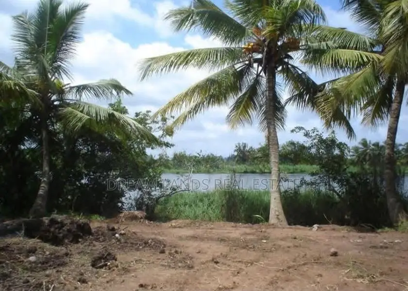 Panadura Hirana Bolgoda River Facing Land For Sale ( RL - 599)