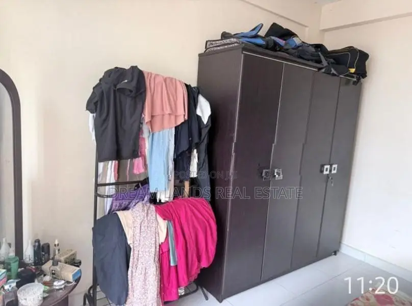 Wellawatta 2 Bedrooms Aprtment for Sale ( RAS - 593 )