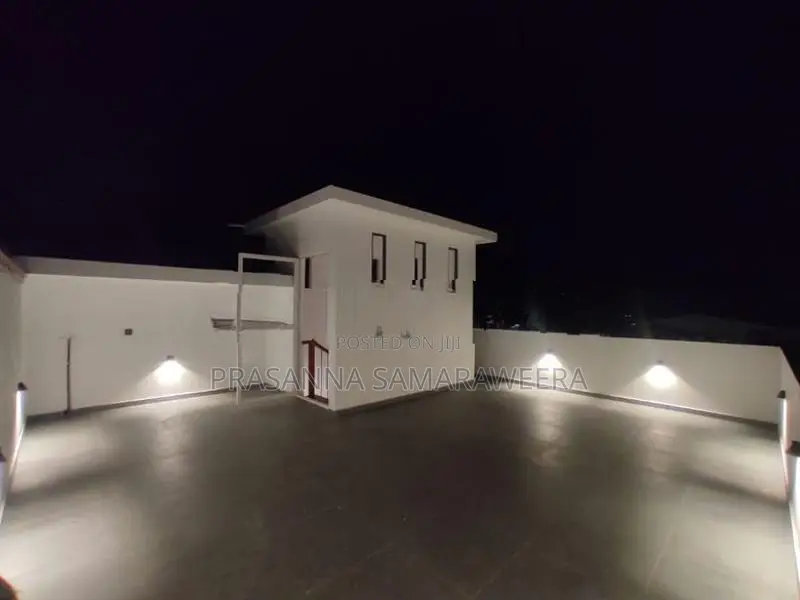 Brand New Solid Super Luxury 2 Storey House for Sale - Piliyandala Cit