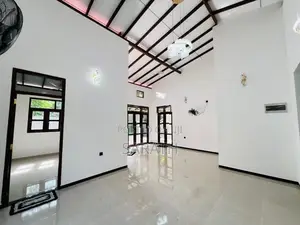 Single Storied Super Brand New House In Athurugiriya