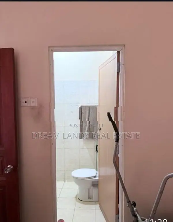 Wellawatta 2 Bedrooms Aprtment for Sale ( RAS - 593 )