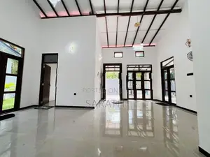 Single Storied Super Brand New House In Athurugiriya