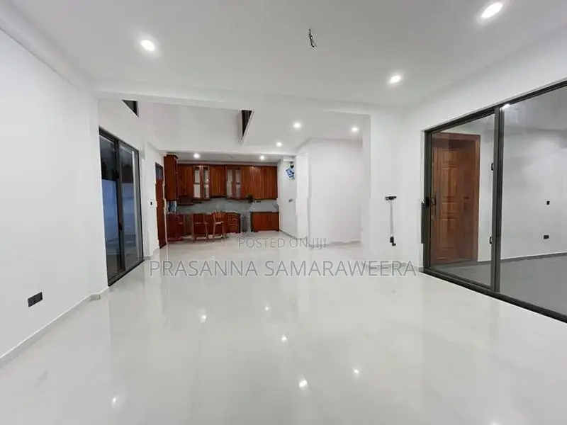 Brand New Solid Super Luxury 2 Storey House for Sale - Piliyandala Cit