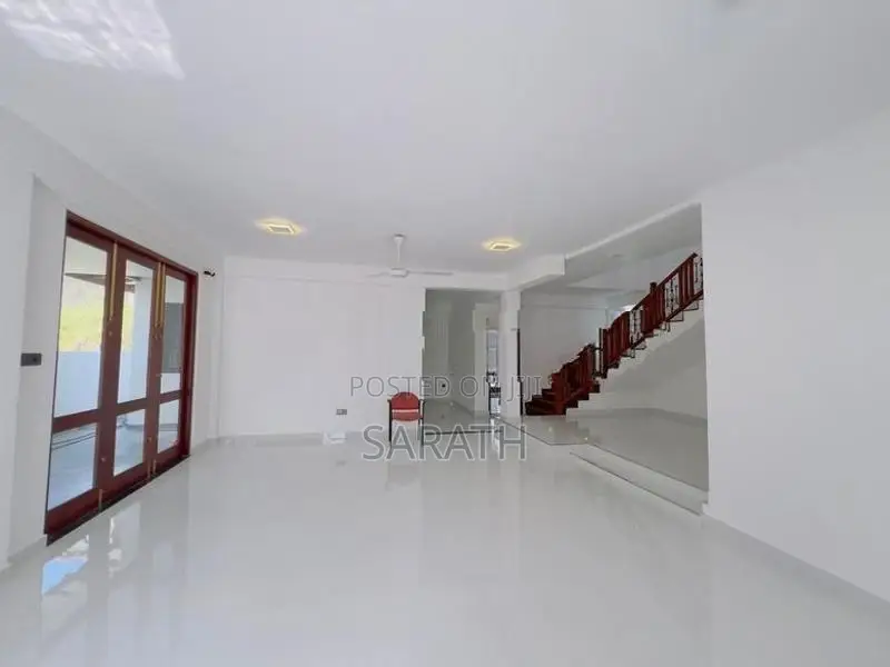 Well Build Luxury House For Sale Battaramulla