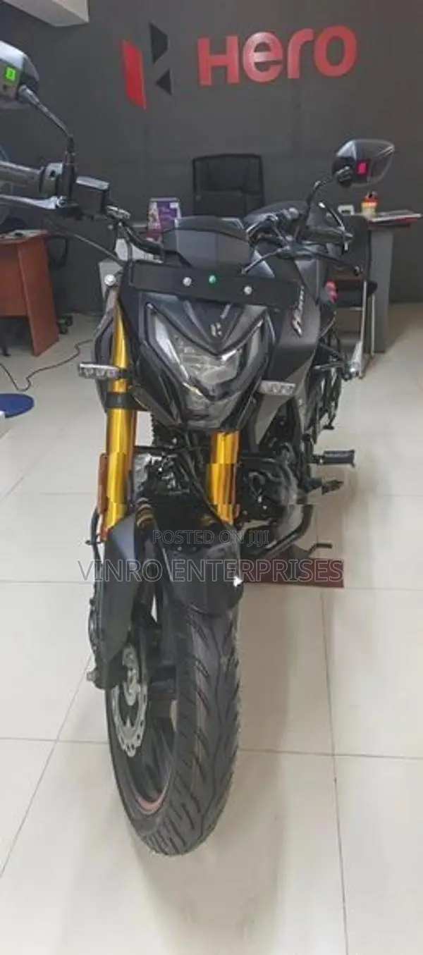 Hero Hunk 160R 4V 2026
