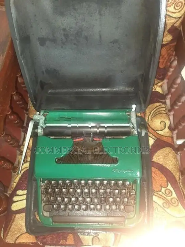 ඉතා පැරණි සිංහල ටයිප්රයිටරය