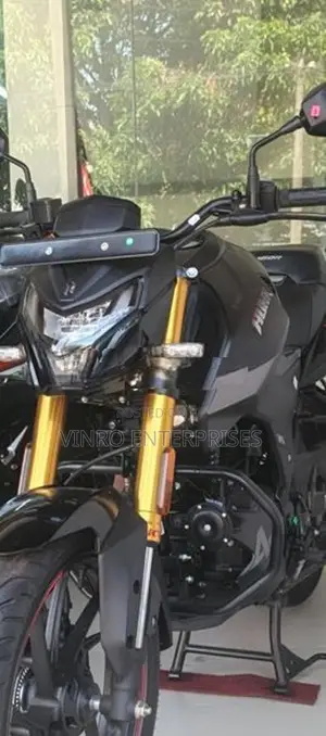 Hero Hunk 160R 4V 2026