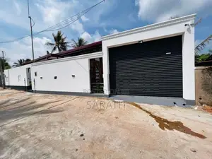 3 Bed With Brand New House In Athurugiriya