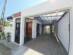 Super Luxury Single Storey House for Sale Athurugiriya