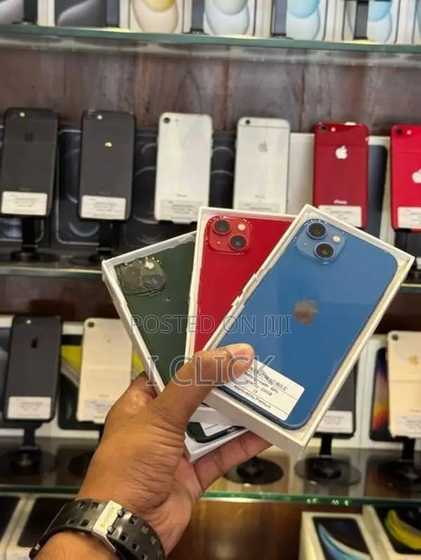 Apple iPhone 13 128GB (Used)