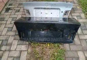 BMW E 46 Dicky Panel (2000)