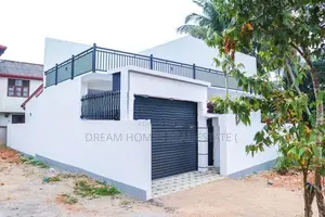 Modern Charm House in Athurugiriya