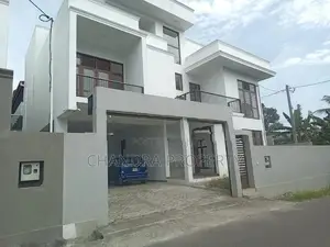 Newly Built Luxury House for Sale in Kandana