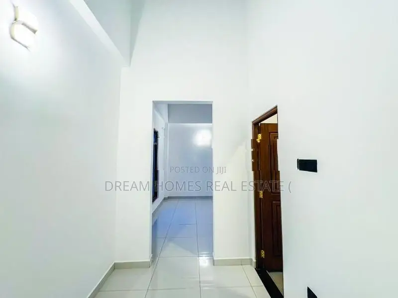 Modern Charm House in Athurugiriya