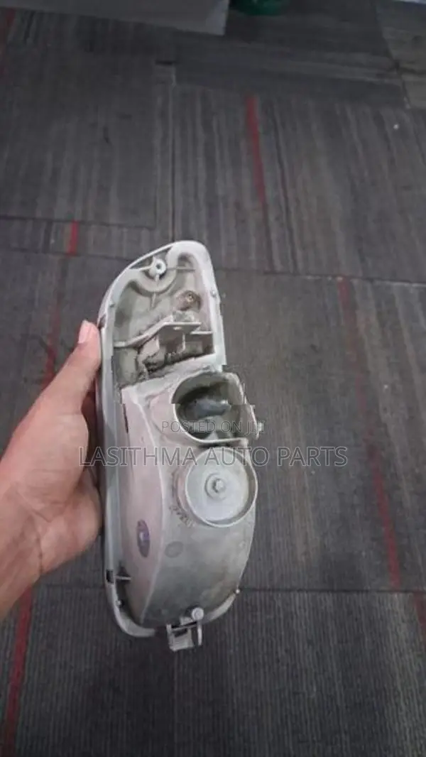 Swift Rear Bumper Refletor