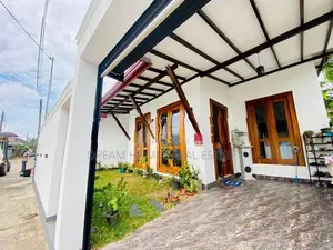 Modern 3-Bedroom House for Sale in Athurugiriya