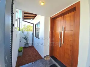 Luxury Single Storey House For Sale In Athurugiriya