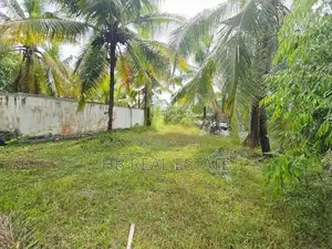 17.75 P Highly Residential Bare Land for Sale Amaragoda