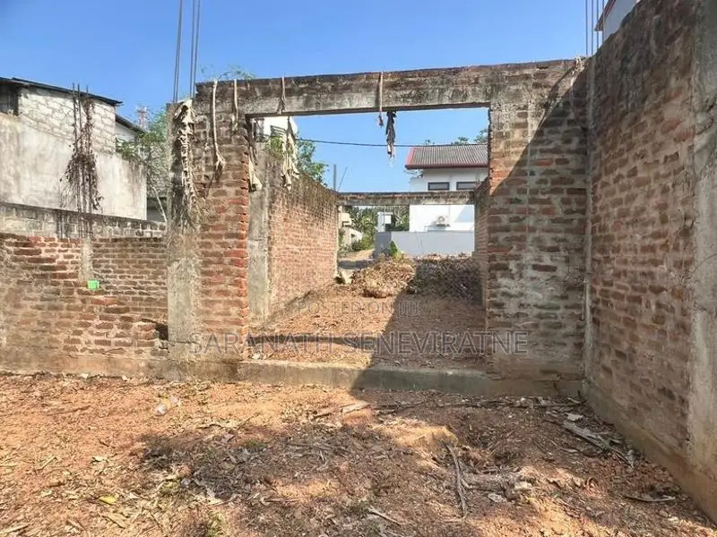 Land With Partially Built House - Sunrose Park Madapatha Piliyandala