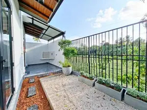 Luxury House facing paddy field, Athurugiriya road. (ID: ATHU035)