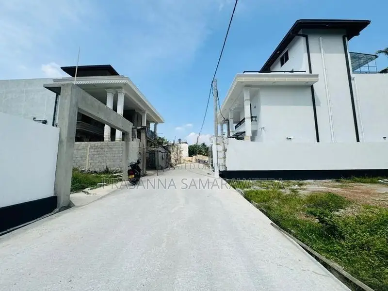 Modern Brand New Solid Super Luxury 2 Story House Boralesgamuwa