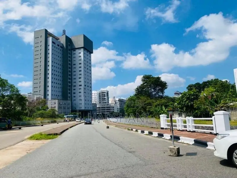 10P Superb Land - Walking Distance to Battaramulla Town