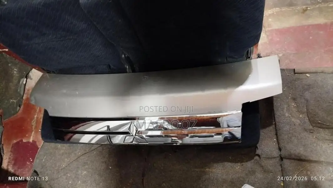 Mitsubishi Buddy Van bonnet with Nickel Shell