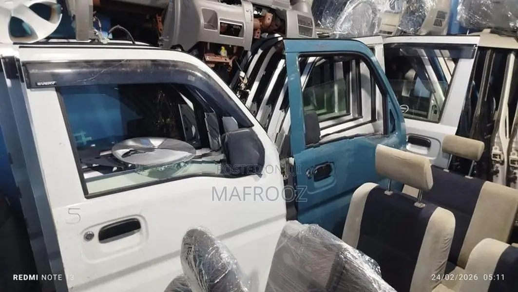 Suzuki Every Da17v Door Panel
