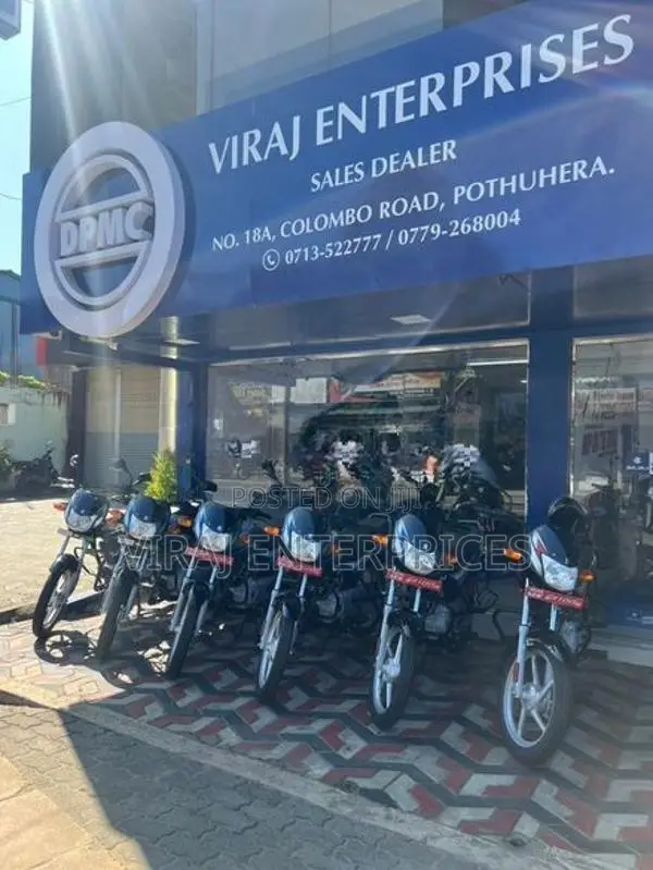 Bajaj CT100 2025