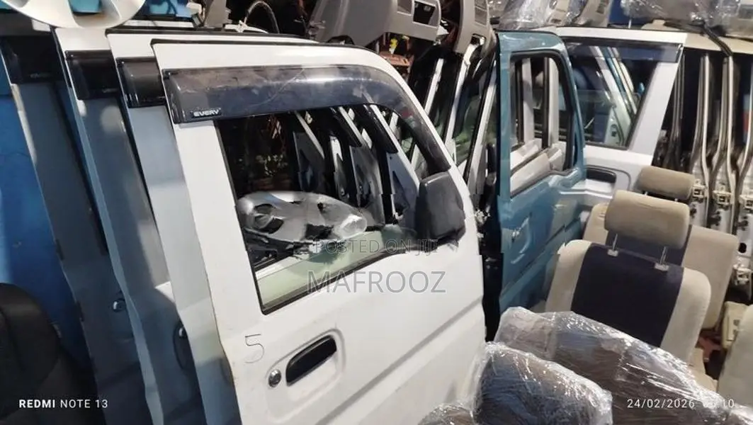 Suzuki Every Da17v Door Panel
