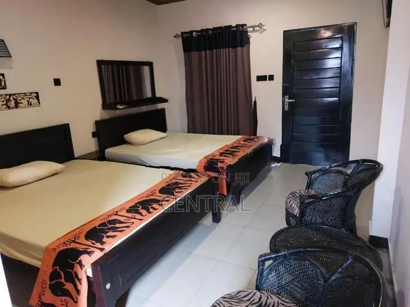 HOTEL AND HOUSE FOR SALE IN NEGOMBO (C7-9476)