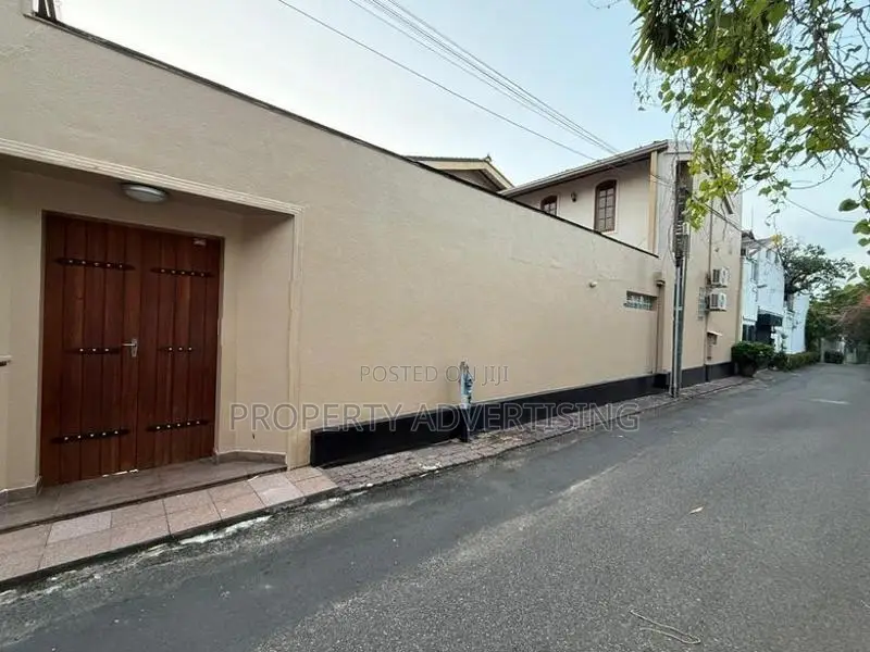 15 P house for sale in colombo 6