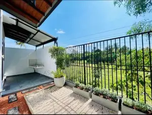 Modern Luxury Single Storey House for sale in Athurugiriya