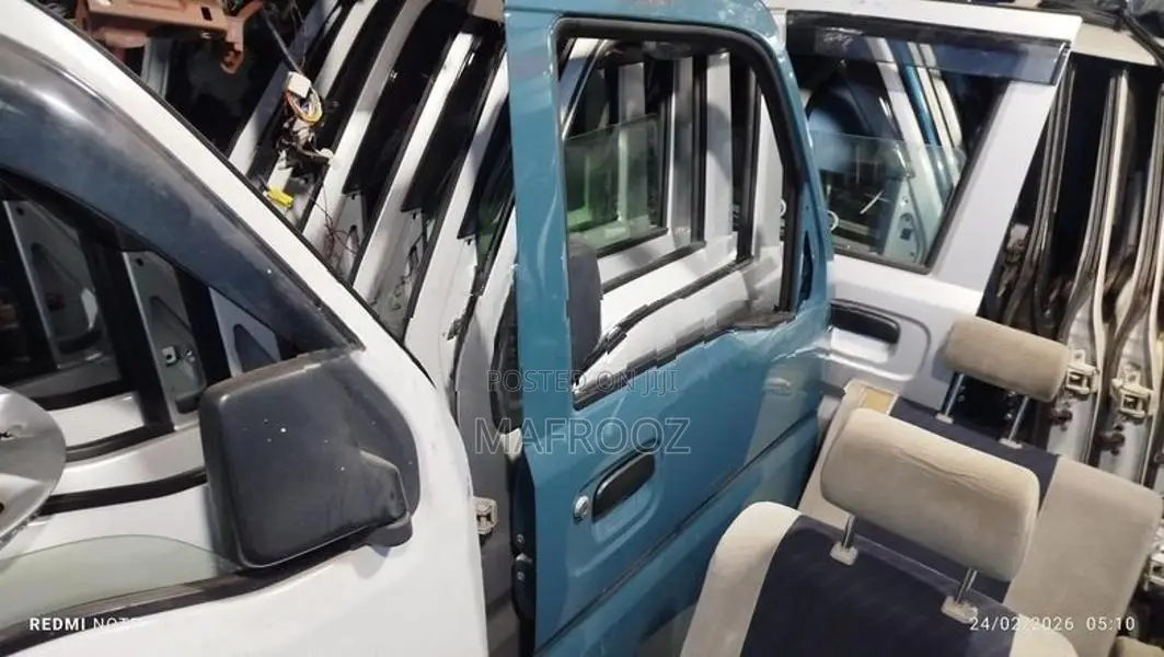 Suzuki Every Da17v Door Panel
