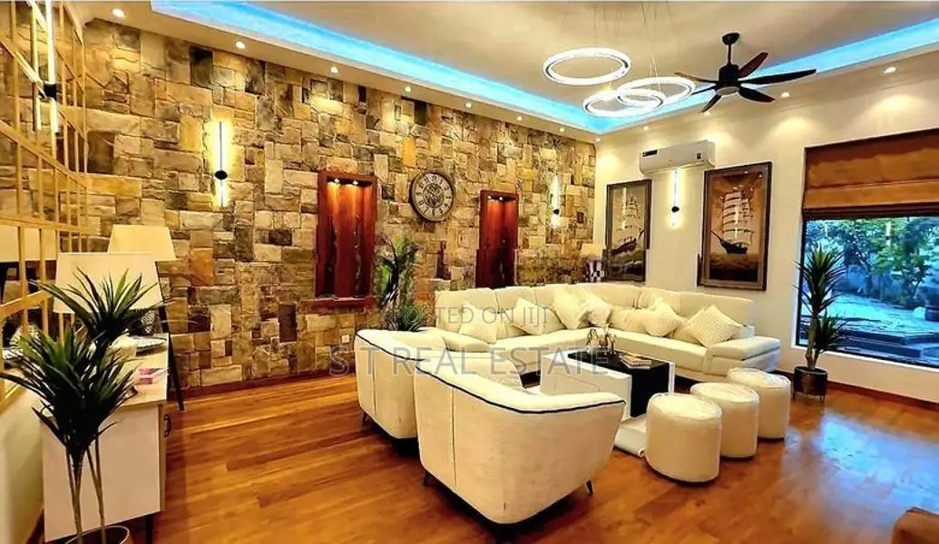 Newly Build Super Luxury 3 Storey House for Sale in Pelawatta
