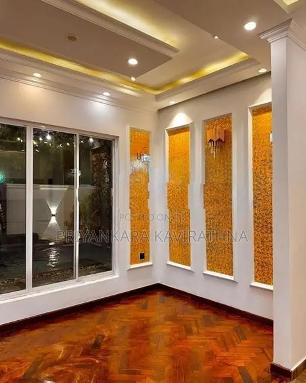 With Pool - Luxury House For Sale in Panadura