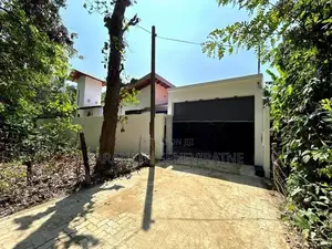 Brand-New House With a Unique Design - Madapatha Piliyandala