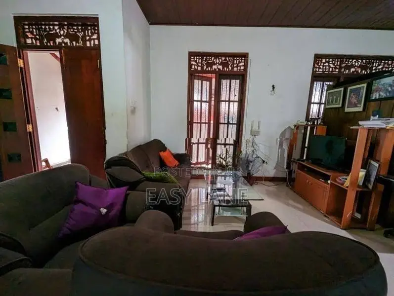 ගම්පහ නගරයට ළගින් ම අංගසම්පූර්ණ නිවසක්