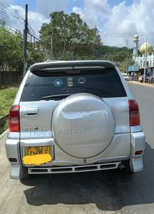 Toyota RAV4 L Grade 2L Reg 2005 2000