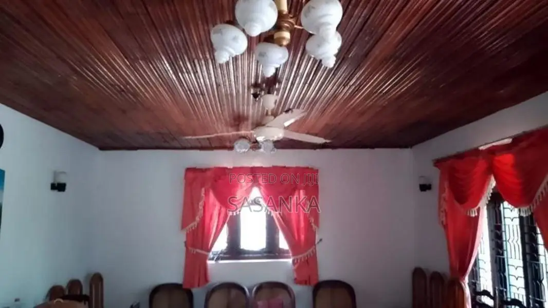 Galle Pinnaduwa Prime Location 40 Perches Land With House For Sale