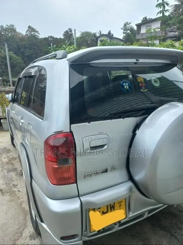 Toyota RAV4 L Grade 2L Reg 2005 2000