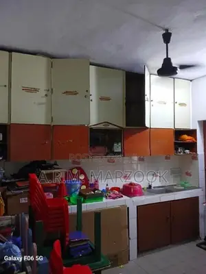 Colombo 10 Maligakanda Rd 8 BR & 6 BATH Old 2 Storied Building For Sal