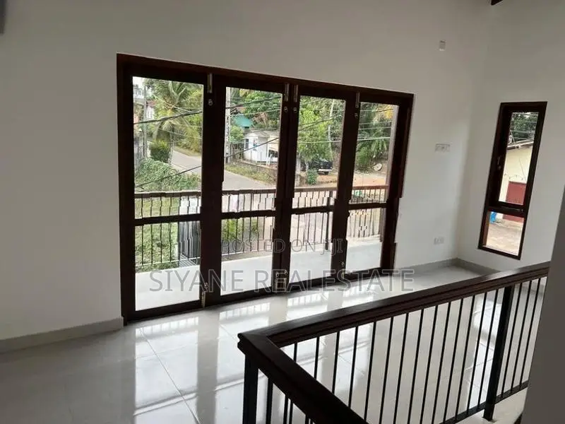House For Sale Polgasovita