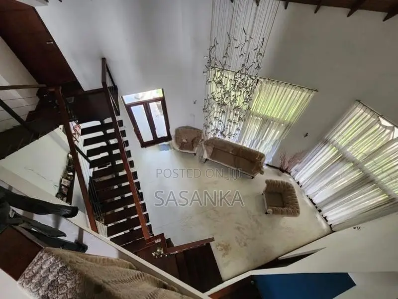 Thalawathugoda Hokandara Three Story Luxury House For sale