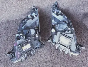 Toyota Prius W20 Head Light