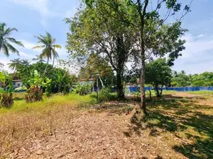 Highway පිවිසුමට ළගින් ඉඩමක්