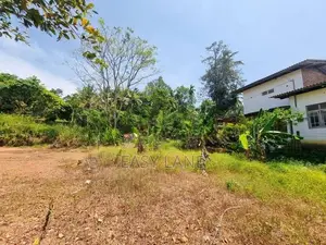 Highway පිවිසුමට ළගින් ඉඩමක්