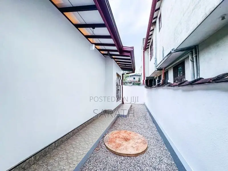 Super Brand New House Sale Athurugiriya